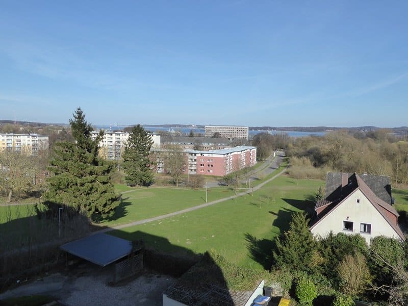 Blick aus dem Treppenhaus bis zur Förde