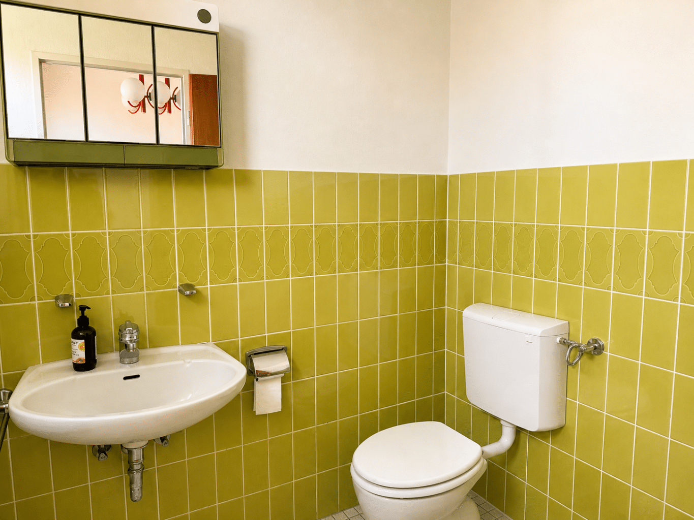 Gäste-WC mit Tageslicht im Erdgeschoss