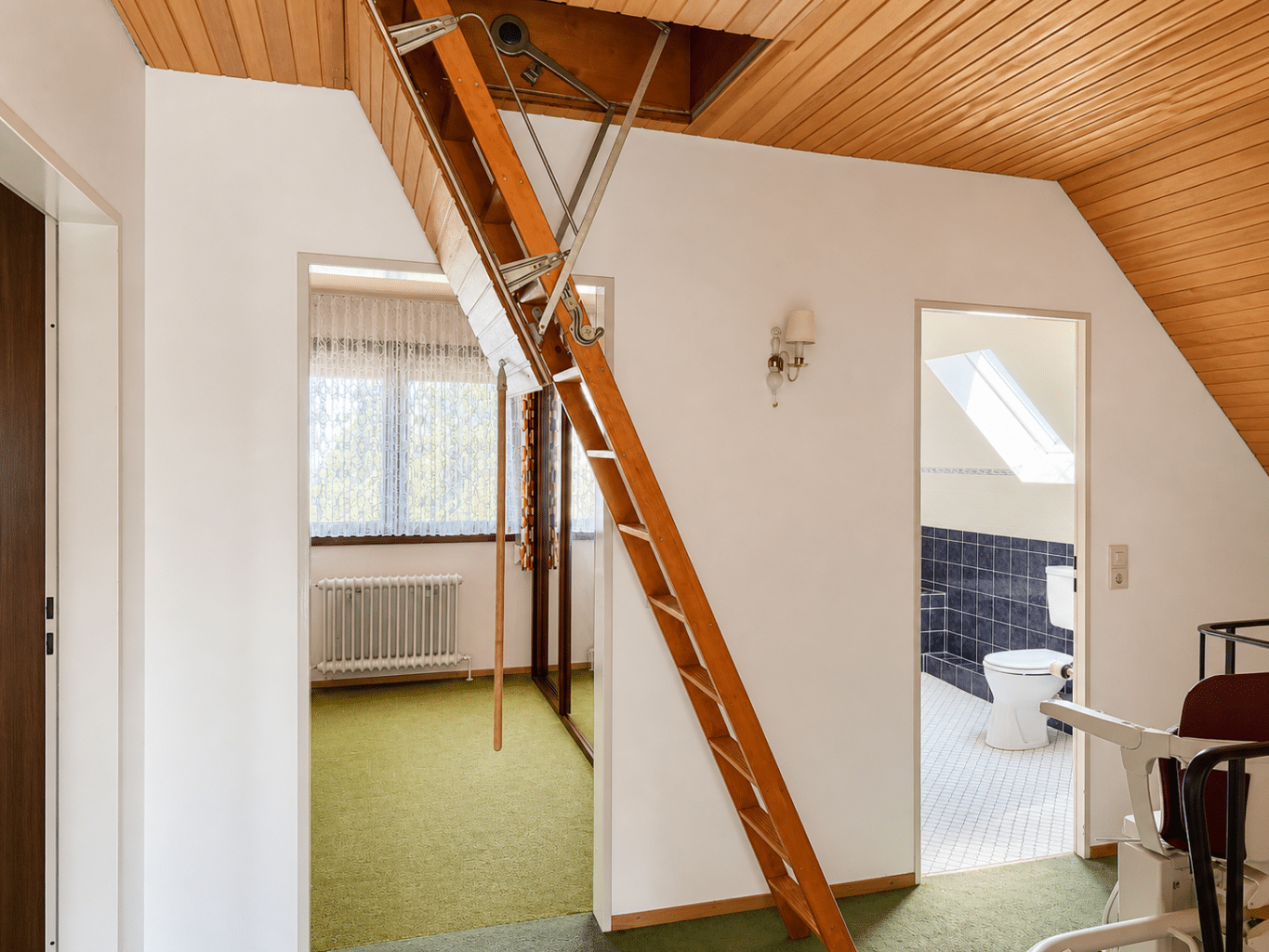 Zugang zum Spitzboden