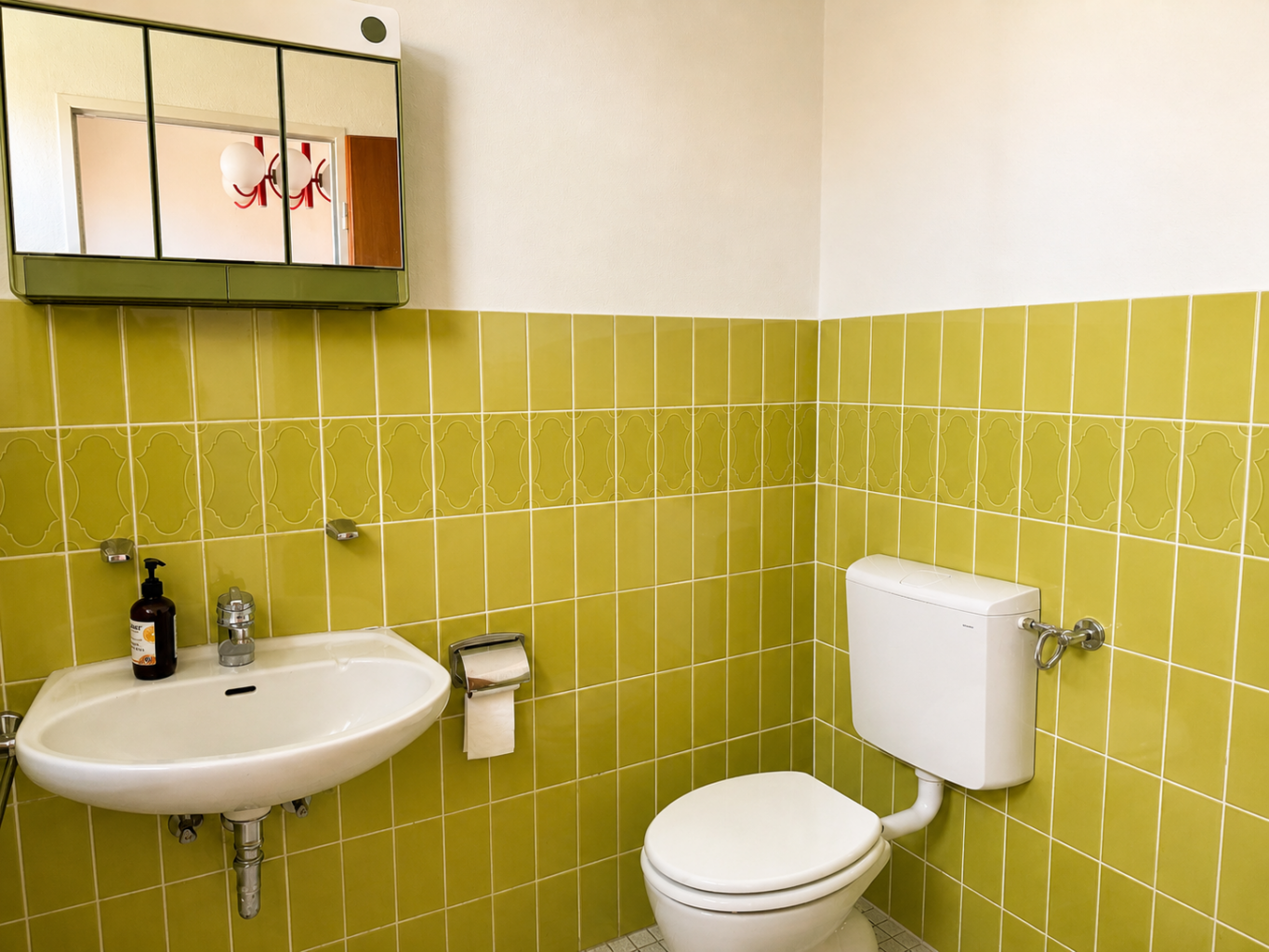 Gäste-WC mit Tageslicht im Erdgeschoss