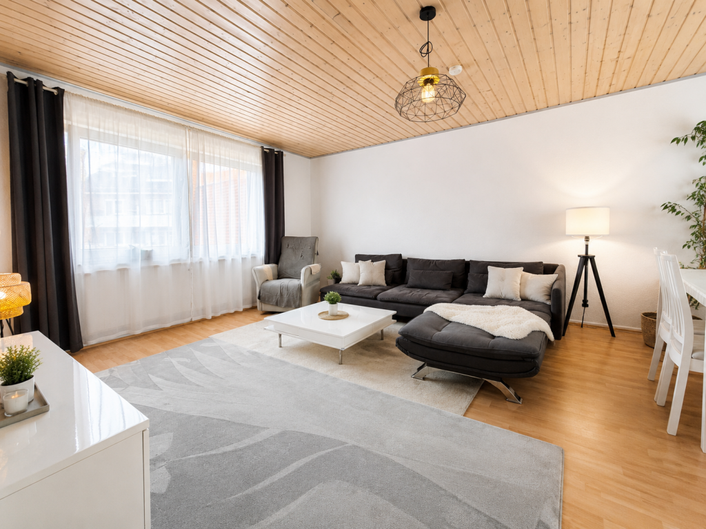 Zimmer 1 Wohn- und Esszimmer