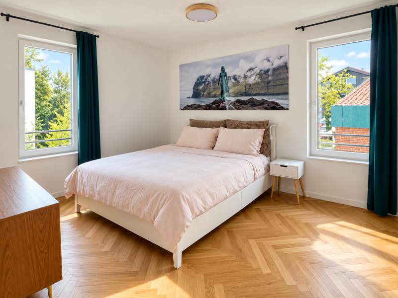 Schlafzimmer mit Fischgrätparkett Schlafzimmer mit Fischgrätparkett